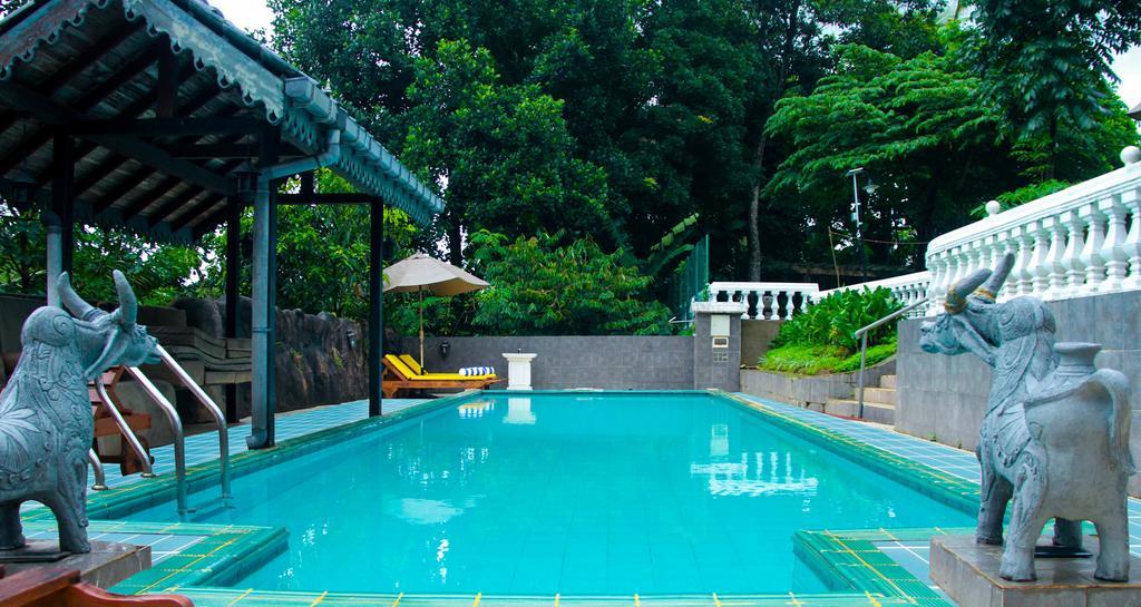 Hotel Manor House Embulpure Exterior foto