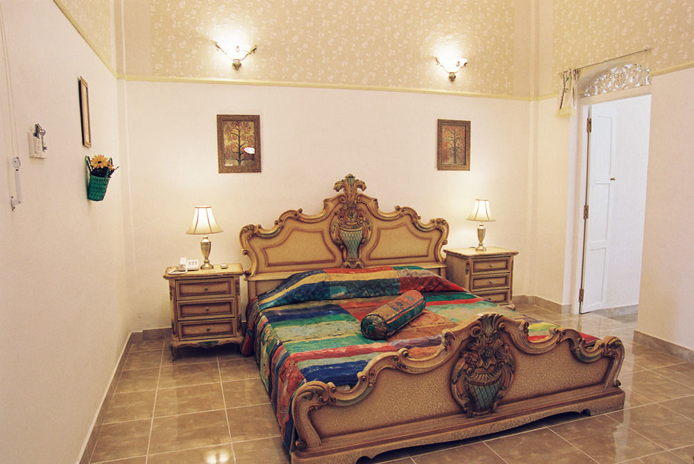 Hotel Manor House Embulpure Exterior foto
